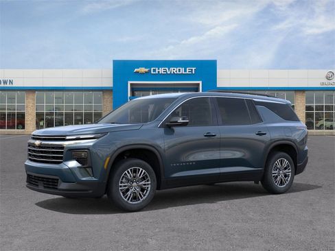 New 2026 Chevrolet Traverse LT w/ Driver Confidence Package image 2