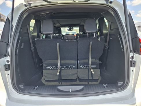 New 2026 Chrysler Pacifica Limited w/ S Appearance Package image 15