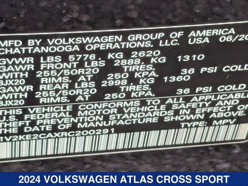 Certified 2024 Volkswagen Atlas Cross Sport SE w/ Panoramic Sunroof Package AWD/4WD image 24