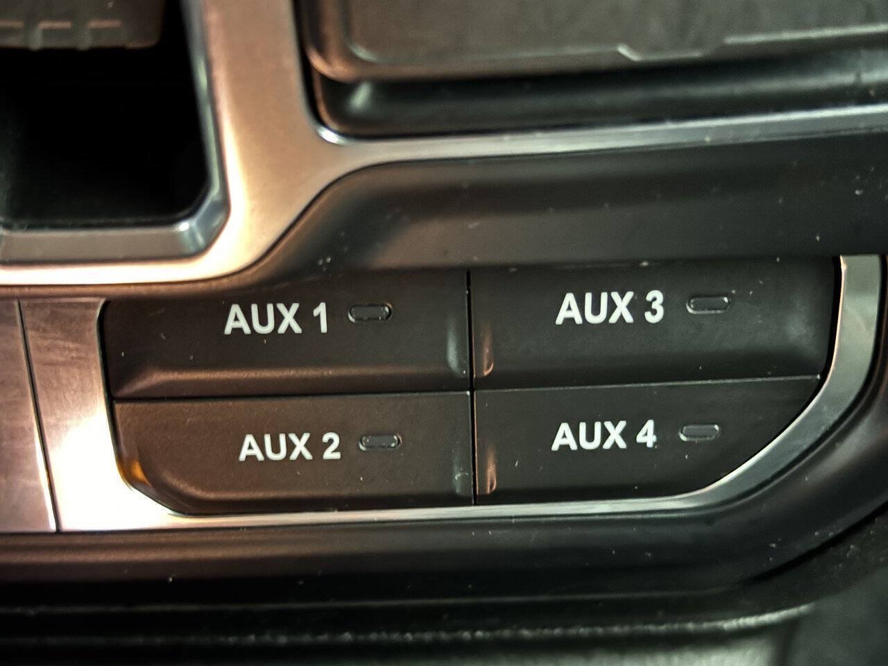 Used 2019 Jeep Wrangler Unlimited Rubicon w/ Uconnect 4C Nav & Sound Group AWD/4WD image 37