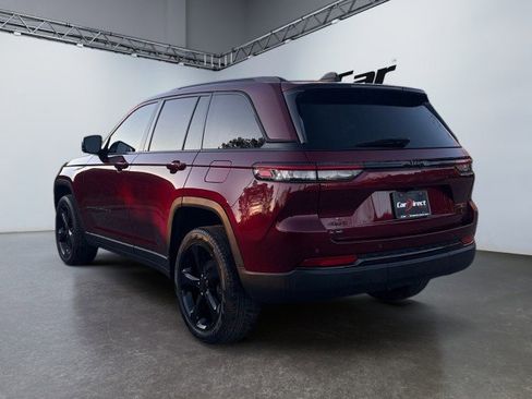 Used 2023 Jeep Grand Cherokee Limited w/ Black Appearance Package image 3