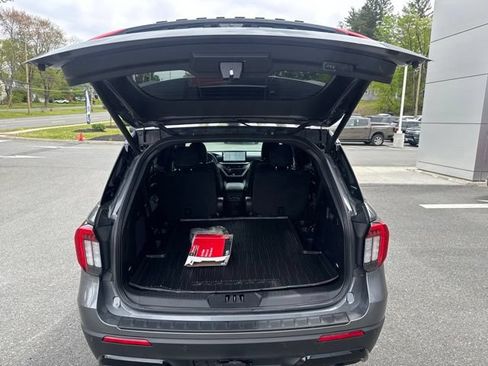Certified 2025 Ford Explorer ST-Line w/ Premium Package AWD/4WD image 9