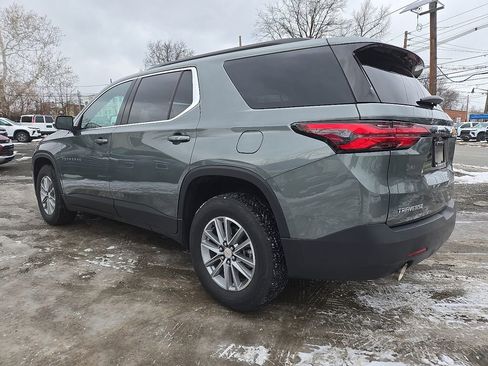 Used 2023 Chevrolet Traverse LT image 6