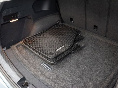 Used 2019 Volkswagen Tiguan SE image 33