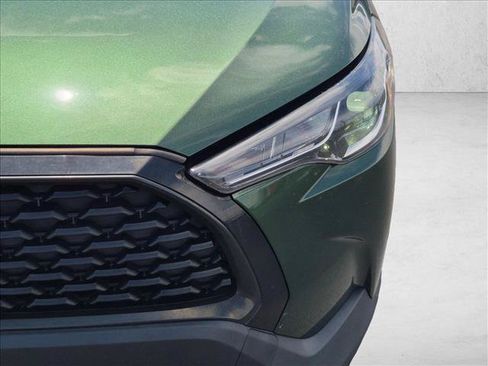 Used 2022 Toyota Corolla Cross LE FWD image 9