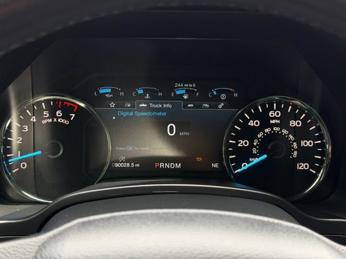 Used 2020 Ford F150 Lariat w/ Equipment Group 502A Luxury AWD/4WD image 24