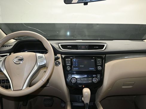 Used 2014 Nissan Rogue SL w/ SL Premium Package FWD image 19