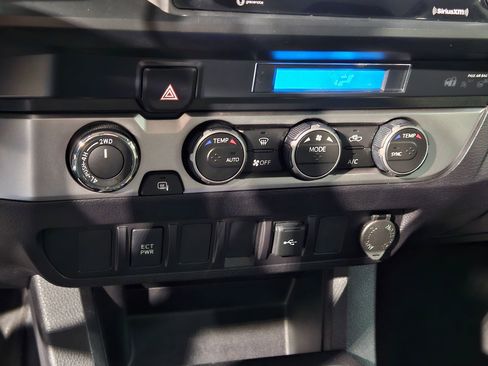 Used 2023 Toyota Tacoma SR image 30