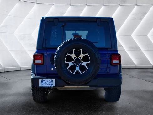 Used 2018 Jeep Wrangler Unlimited Sport image 4