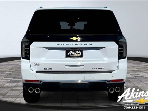 New 2026 Chevrolet Suburban Premier image 5