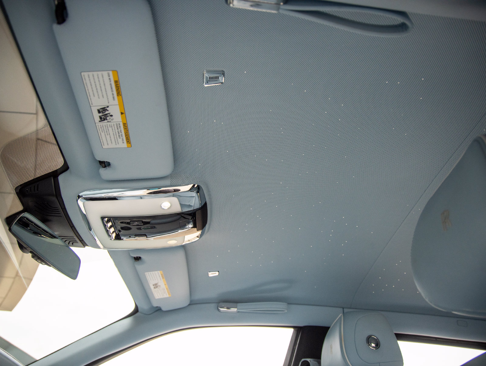 Used 2023 Rolls-Royce Phantom Extended Wheelbase w/ Leather Finishing Pack RWD image 37