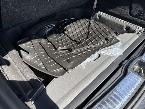 Used 2025 Mercedes-Benz GLE 350 4MATIC image 26