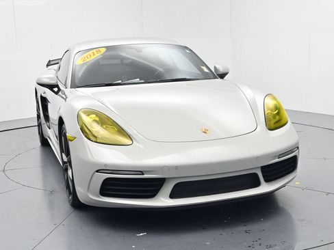 Used 2018 Porsche 718 Cayman S RWD image 2