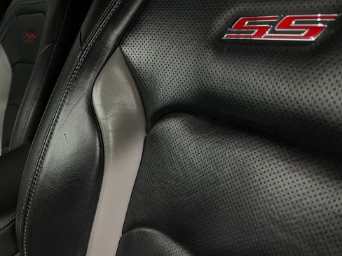 Used 2018 Chevrolet Camaro SS RWD image 16