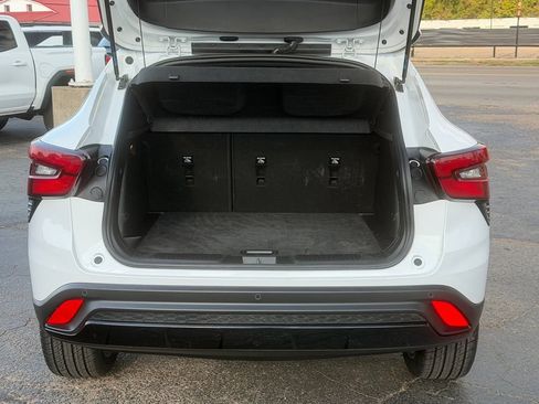 Used 2025 Chevrolet Trax RS w/ Driver Confidence Package FWD image 8