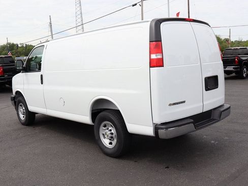 New 2025 Chevrolet Express 3500 Work Van w/ Chrome Appearance Package image 23