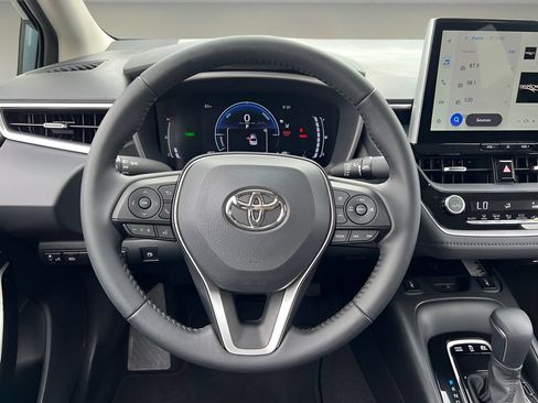 Certified 2025 Toyota Corolla XLE FWD image 14