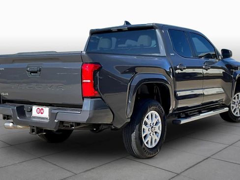 Used 2025 Toyota Tacoma SR5 image 13