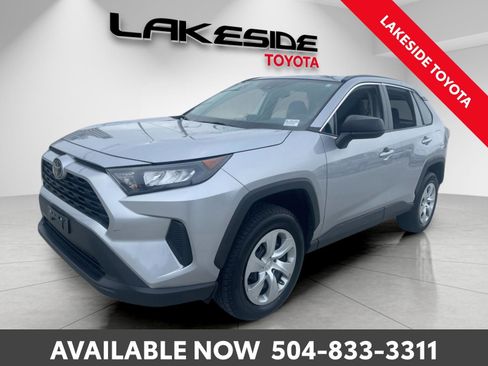 Used 2021 Toyota RAV4 LE image 2