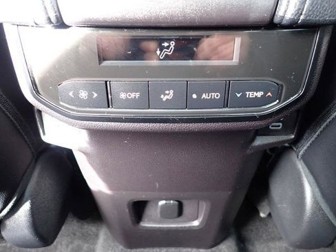 Certified 2024 Toyota Grand Highlander XLE image 19