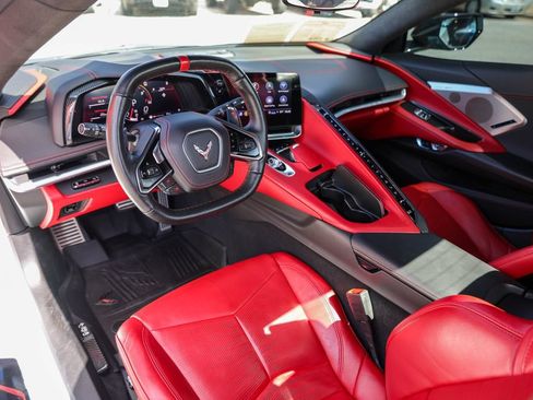 Used 2021 Chevrolet Corvette Stingray Premium Conv w/ Z51 Performance Package RWD image 7