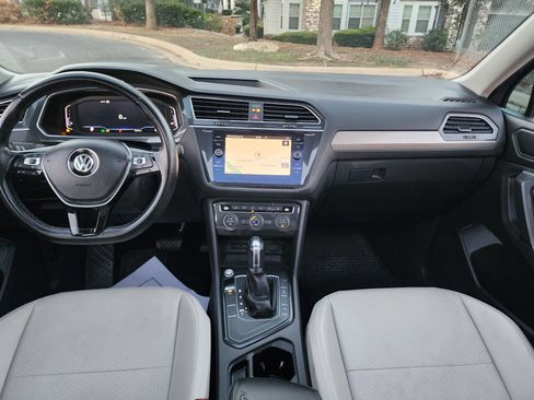 Used 2019 Volkswagen Tiguan SEL image 30