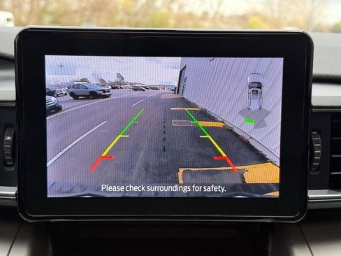 Certified 2023 Ford Explorer XLT image 19