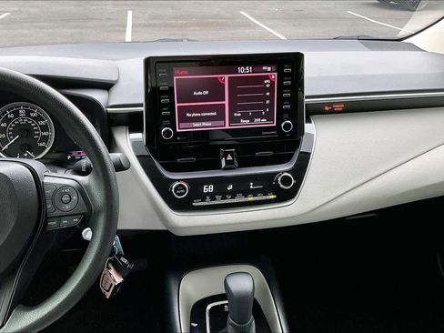 Used 2021 Toyota Corolla LE image 7