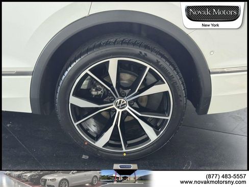 Used 2022 Volkswagen Tiguan SEL R-Line image 10