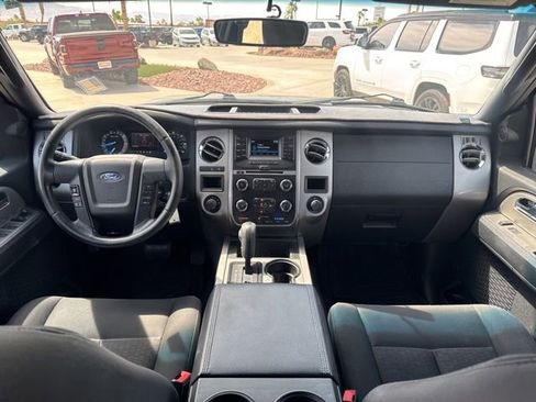 Used 2017 Ford Expedition XLT AWD/4WD image 12