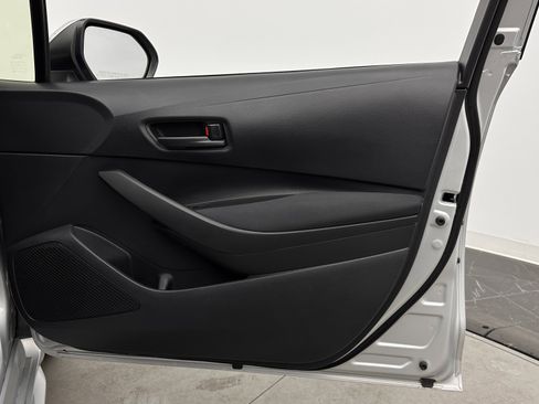 Used 2022 Toyota Corolla LE image 30