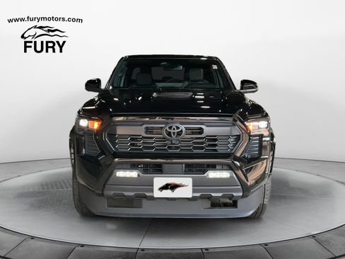Used 2024 Toyota Tacoma TRD Sport w/ TRD Sport Premium Package AWD/4WD image 8