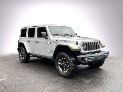 Used 2024 Jeep Wrangler Unlimited Rubicon 4xe image 2