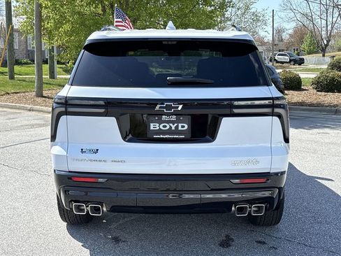 New 2026 Chevrolet Traverse High Country w/ LPO, Floor Liner Package AWD/4WD image 7