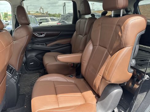 Used 2023 Subaru Ascent Touring AWD/4WD image 11
