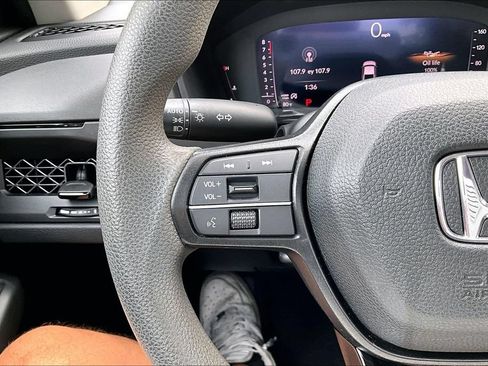 Used 2023 Honda Accord LX image 17