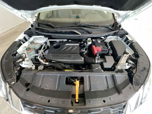 Used 2023 Nissan Rogue SV image 24