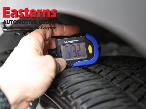 Used 2023 Toyota Highlander XSE image 29