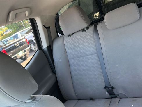 Used 2017 Toyota Tacoma SR5 RWD image 15