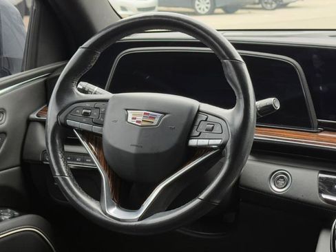 Used 2022 Cadillac Escalade Luxury image 10