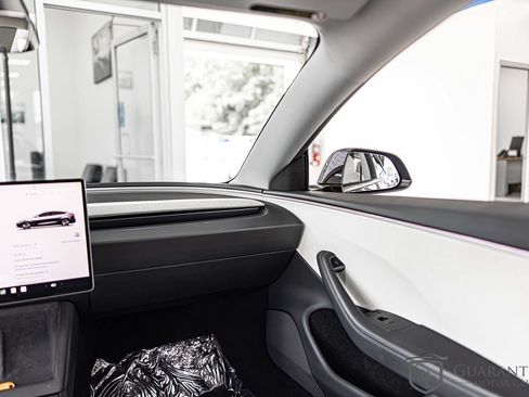 Used 2025 Tesla Model 3 Long Range RWD image 34