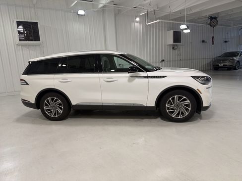 Used 2020 Lincoln Aviator 2WD image 6