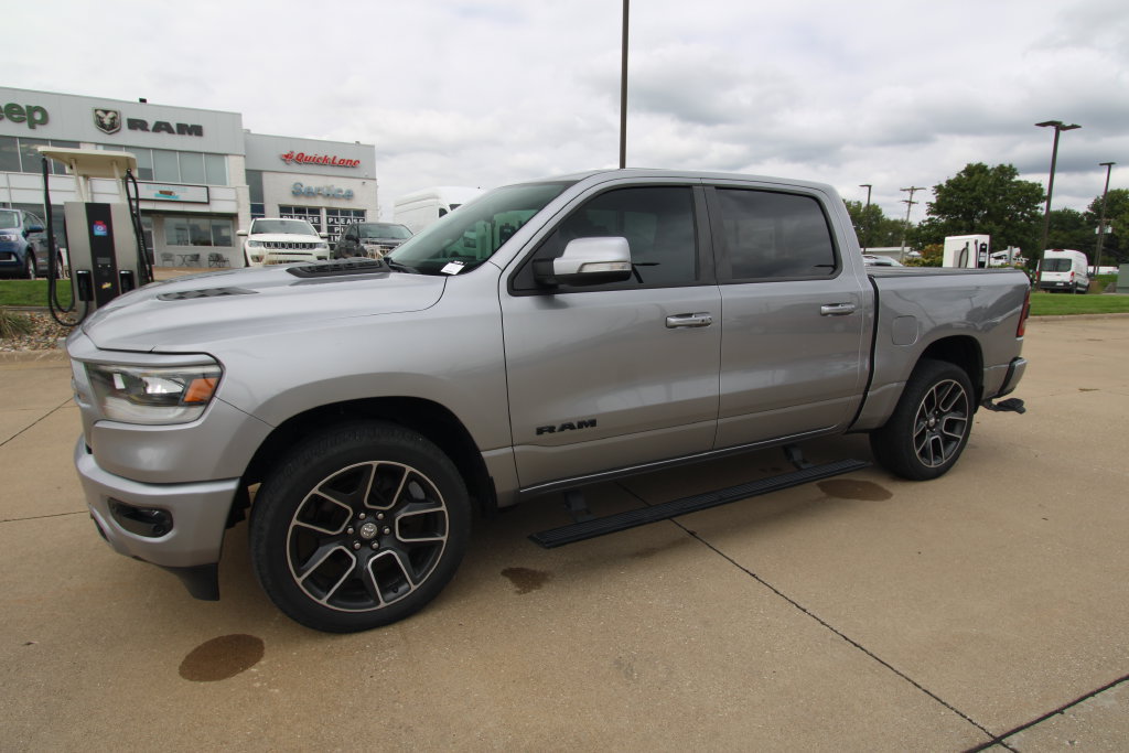 Used 2020 RAM 1500 Sport w/ Level 2 Equipment Goup w/2_L AWD/4WD image 19