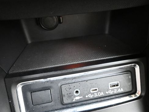 Certified 2024 Subaru Ascent Premium w/ Convenience Package image 33