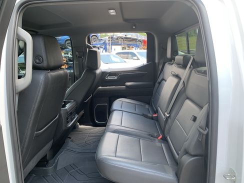 Used 2024 Chevrolet Silverado 1500 RST w/ Redline Edition AWD/4WD image 25