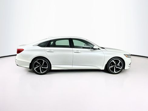 Used 2018 Honda Accord Sport image 10