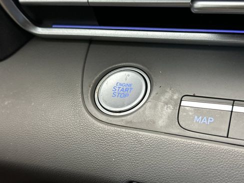 Used 2024 Hyundai Elantra SEL FWD image 21