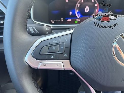 New 2025 Volkswagen Taos SE image 16