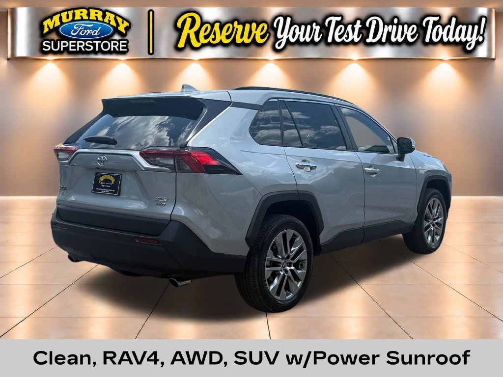 Used 2022 Toyota RAV4 XLE Premium AWD/4WD image 5