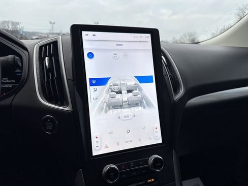 Used 2024 Ford Edge SEL image 24